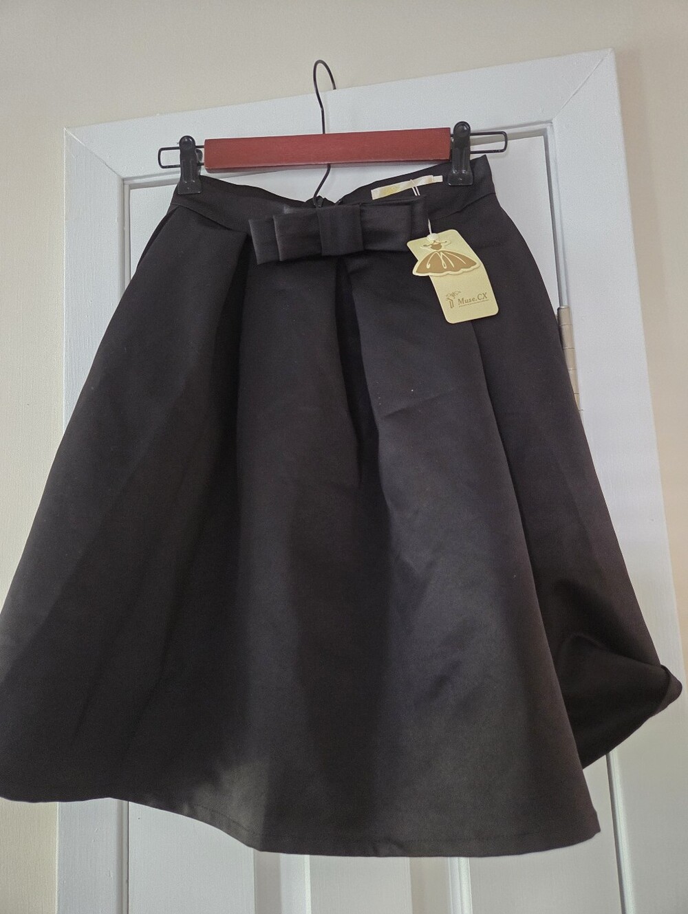 Muse CX Women's Black A-Line Bow Skirt - Elegant Flared Design Small NWT
